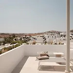فندق Akria Seaside ناوسا