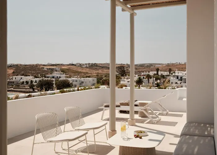 فندق Akria Seaside ناوسا