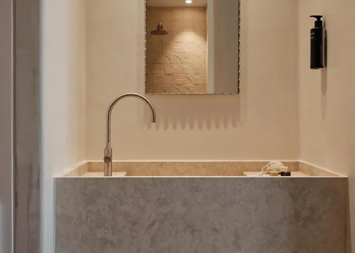 Akria Seaside فندق ناوسا