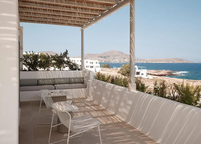 Akria Seaside فندق ناوسا