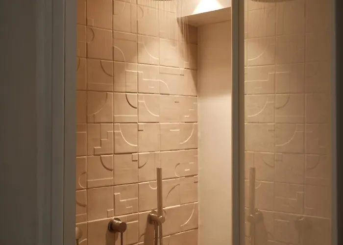 فندق Akria Seaside *