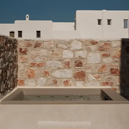 Hotel Akria Seaside Naousa (Paros)
