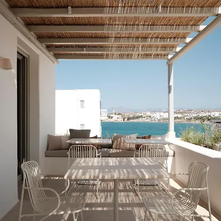 Hotel Akria Seaside Naousa (Paros)