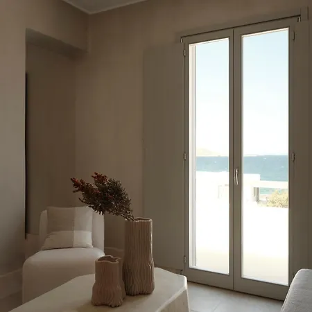 Akria Seaside * Naousa (Paros)