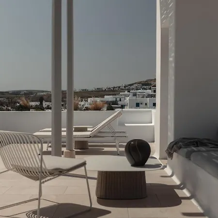 Отель Akria Seaside Науса