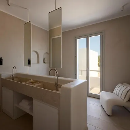 Akria Seaside Hotel Naousa (Paros)