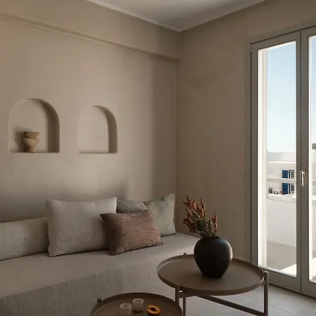 Akria Seaside * Naousa (Paros)