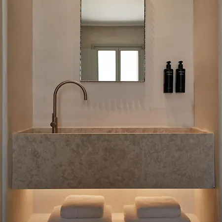 Akria Seaside * Naousa (Paros)