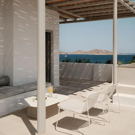 מלון Akria Seaside *